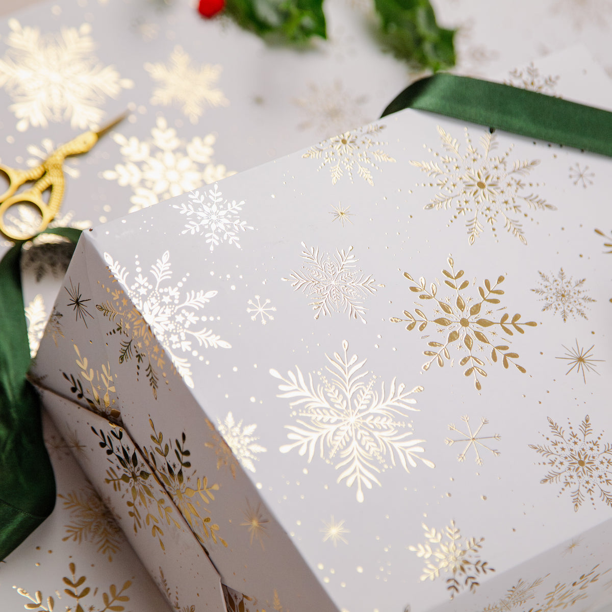 FCWP001 - Golden Snow Foiled Wrapping Paper
